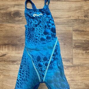 Arena Tech Suit Youth 24